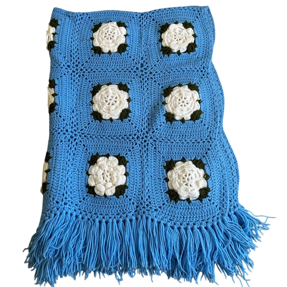 VTG Blue White Crochet 3D Flower Afghan Blanket Granny Cottagecore 76x56 Fringe